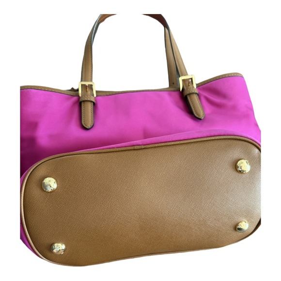 Michael Kors Jet Set Item Nylon Medium Pocket Multifunction Tote Bag in Fuchsia - Picture 4 of 9
